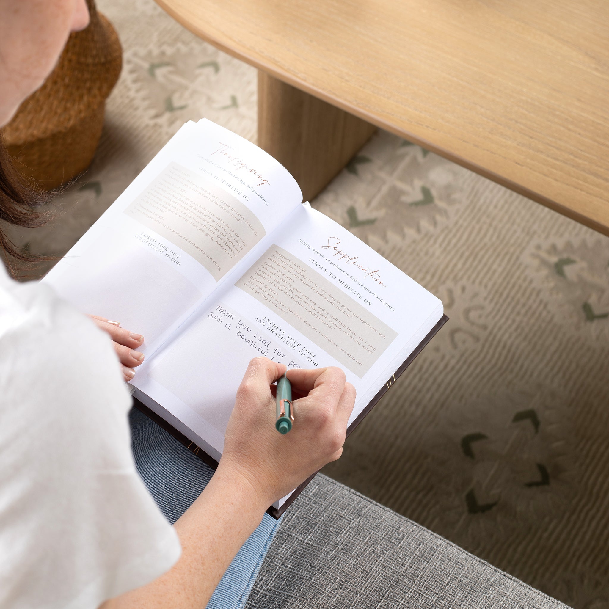 The Spanish Prayer Journal for Men and Women (White)